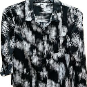 DKNY Women’s Black and White Patterned Shirt Tab Sleeves